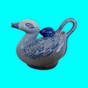 Vintage Blue Duck Tea Pot or Creamer Stopper Lid Chinese Gray & White